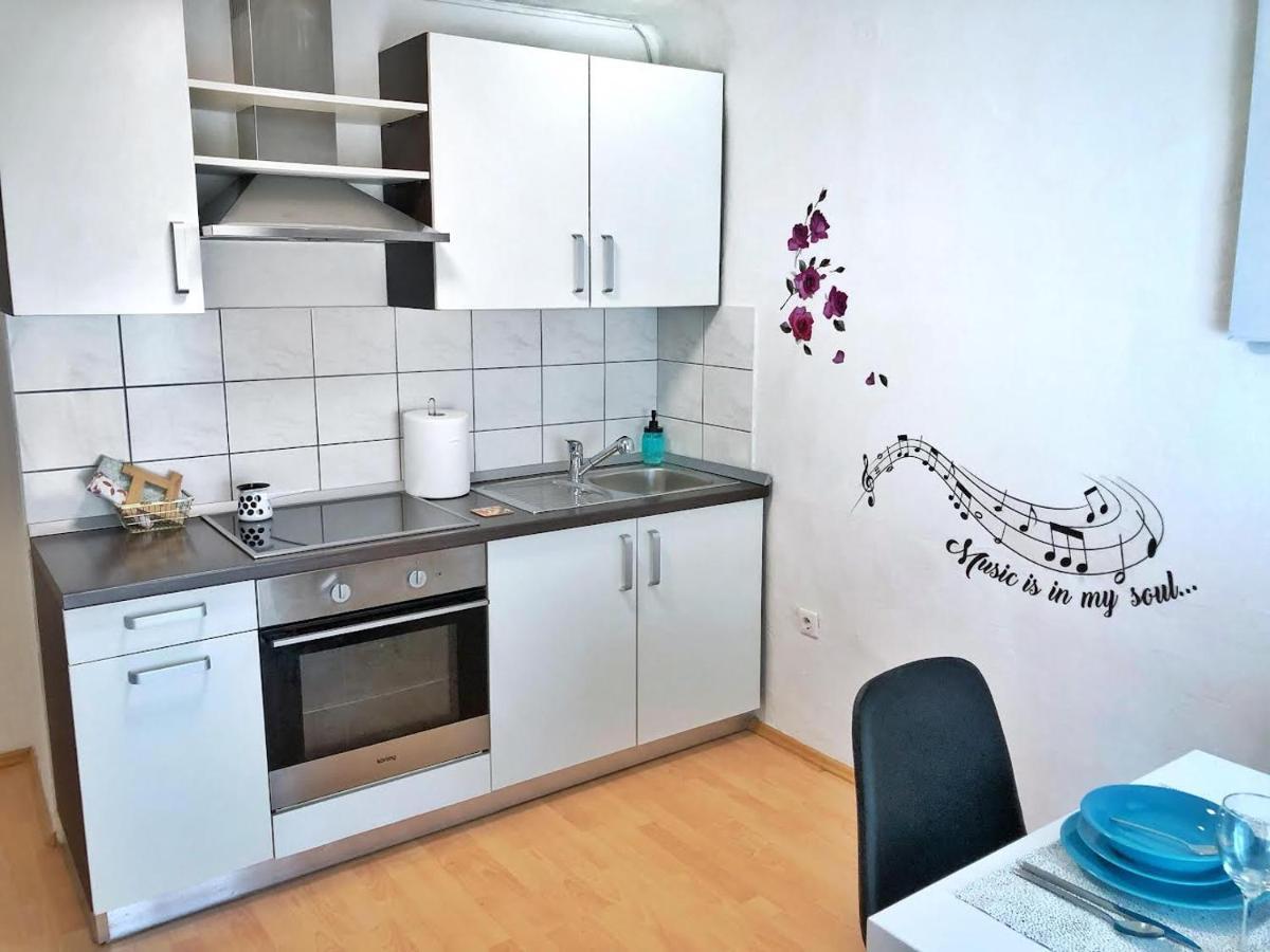 1Br Apartment On The Most Beautiful Street In Ljubljana Center Exterior photo